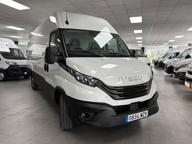Foto del IVECO Daily Furgón 33S16 V 3000 H1 7.3 156