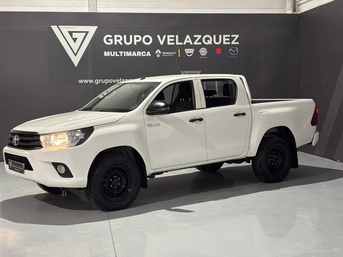 TOYOTA Hilux (2.4 D-4D Cabina Doble GX) en Sevilla