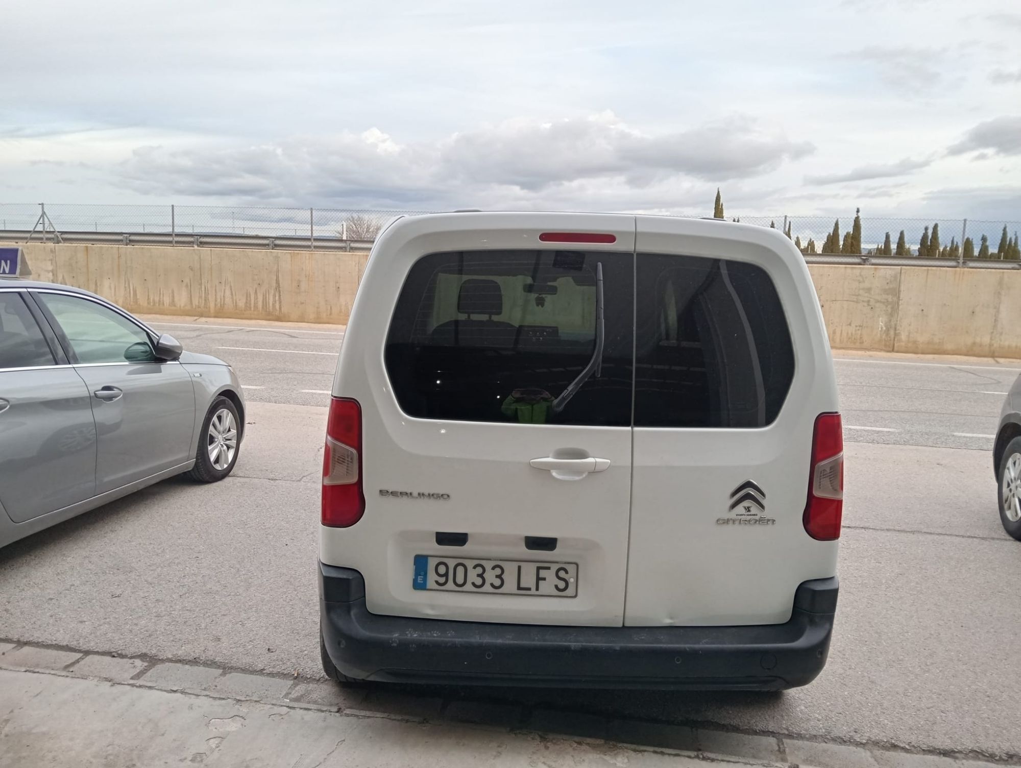 Foto del CITROEN Berlingo BlueHDi S&S Talla M 100 años 100
