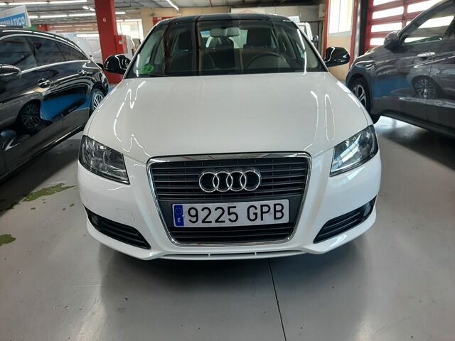 AUDI A3 (Ambiente 1.4 TFSI 92 kW (125 CV)) en Barcelona