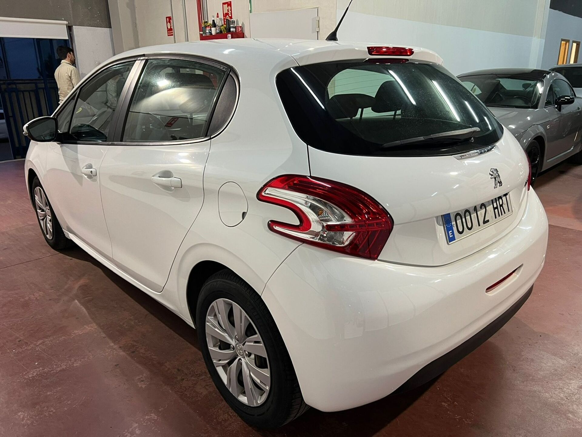 Imagen 3 de PEUGEOT 208
