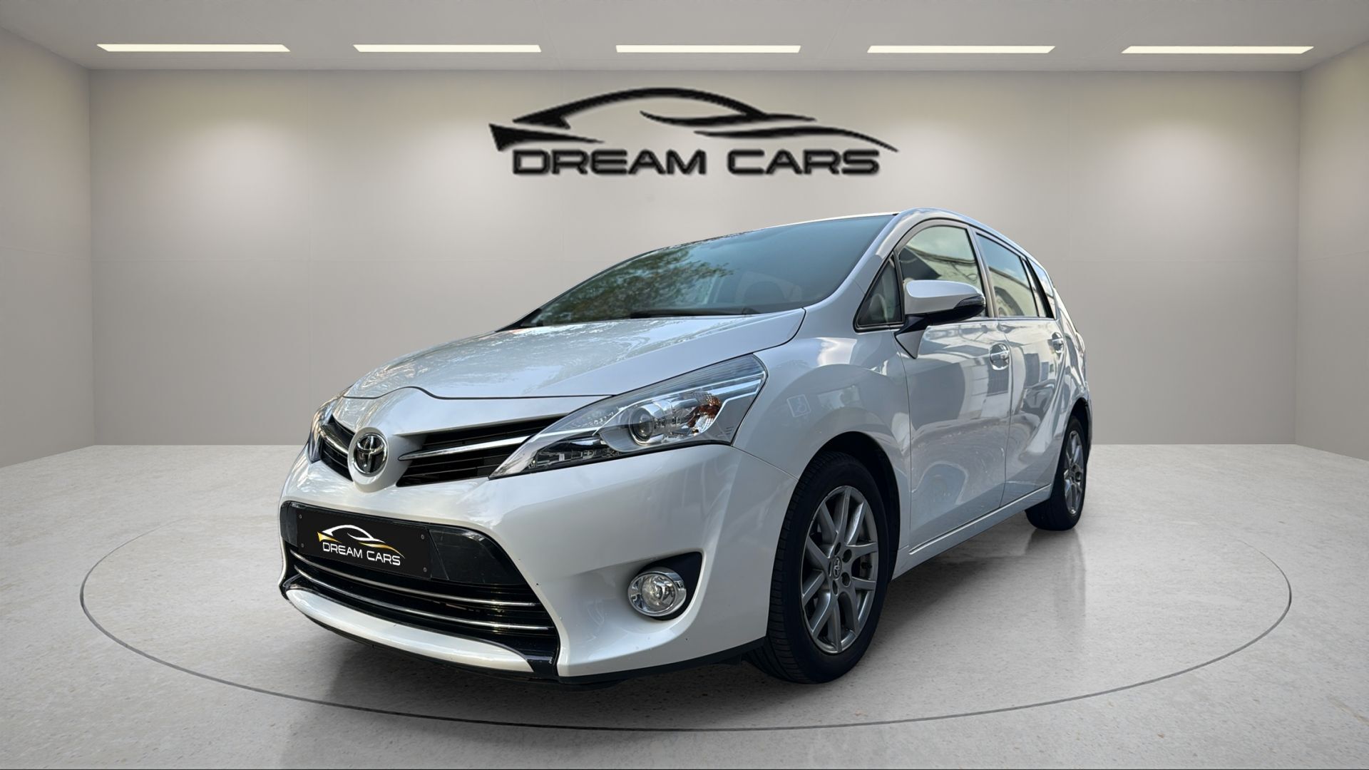 TOYOTA Verso (115D Advance 82 kW (112 CV)) en Madrid