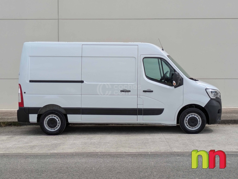 Foto del RENAULT Master Combi6 Blue dCi L2H2 3300 99kW
