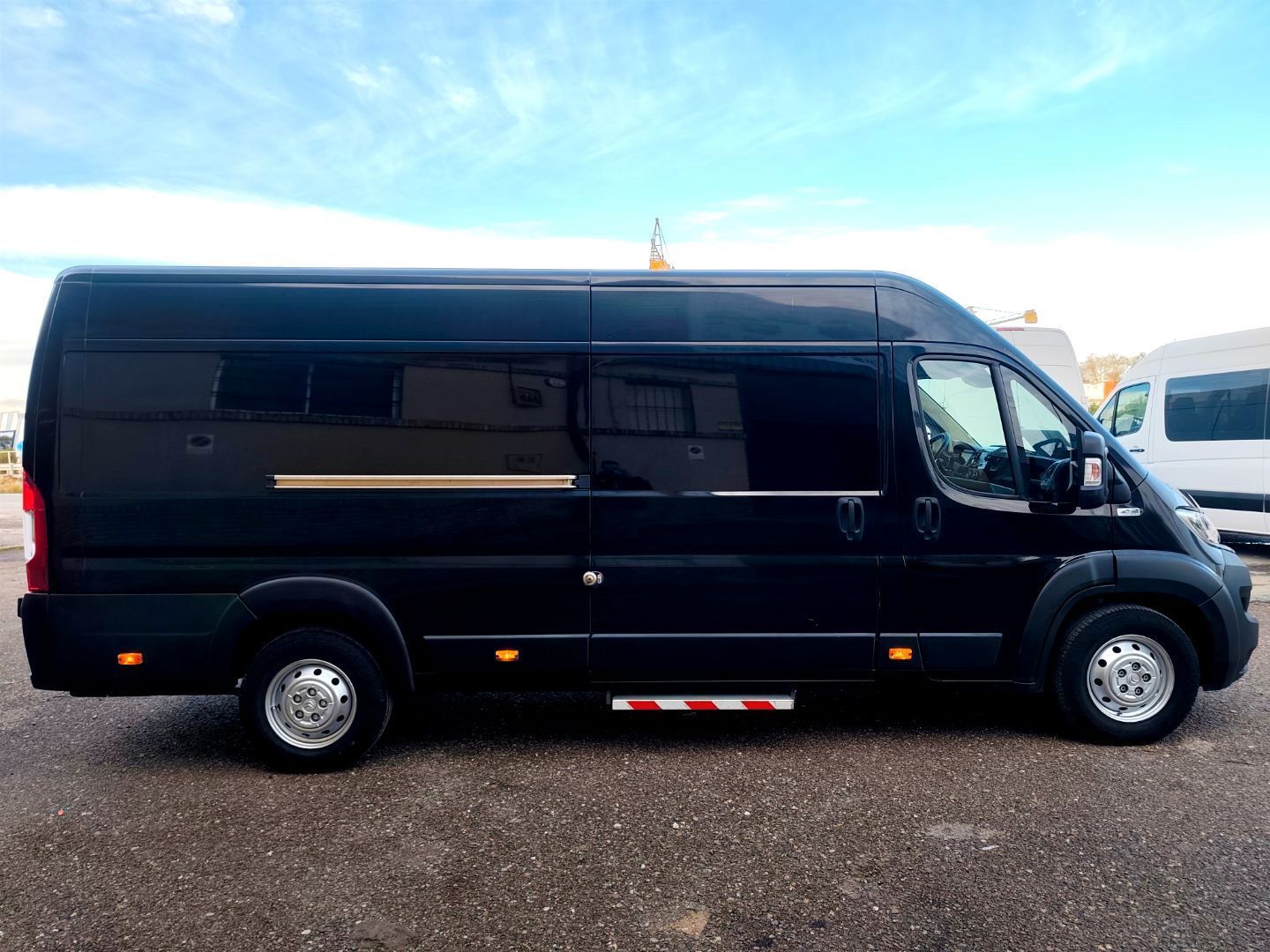 Foto del CITROEN Jumper Fg. 2.2BlueHDi 35 L4H2 Heavy 140