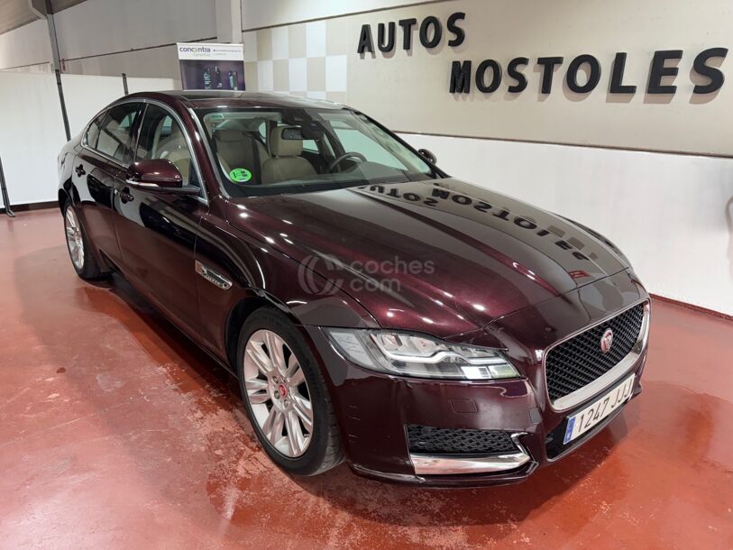 Foto del JAGUAR XF 2.0i4D Portfolio Aut. 180