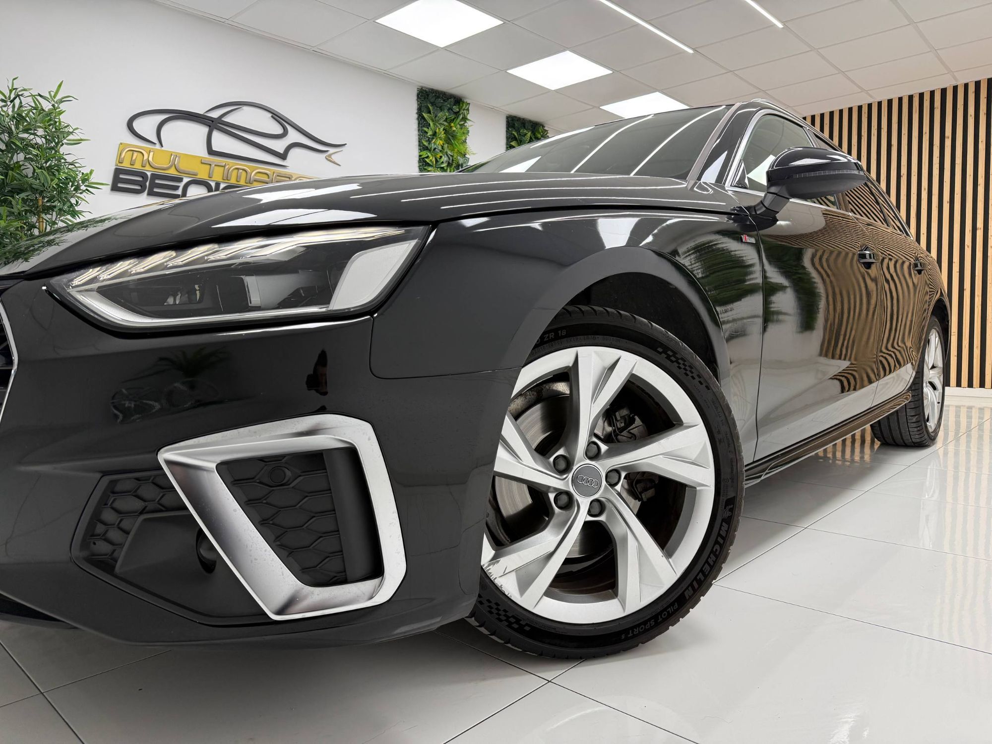 Foto del AUDI A4 Avant 35 TDI S line S tronic 120kW