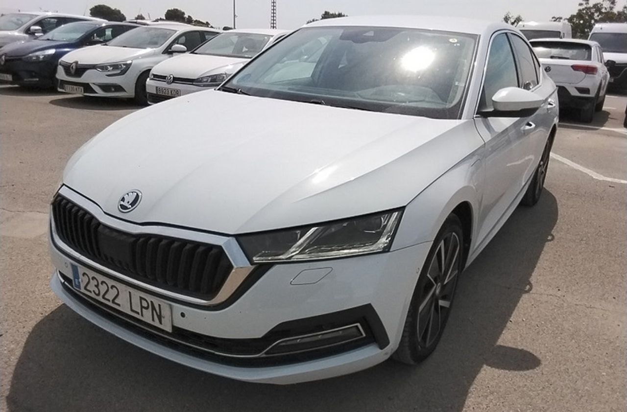 SKODA Octavia (1.4 TSI 150kW(204CV) DSG PHEV Style) en Madrid