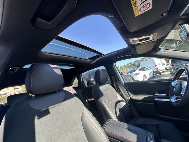 Foto del MERCEDES Clase B B 200d 8G-DCT