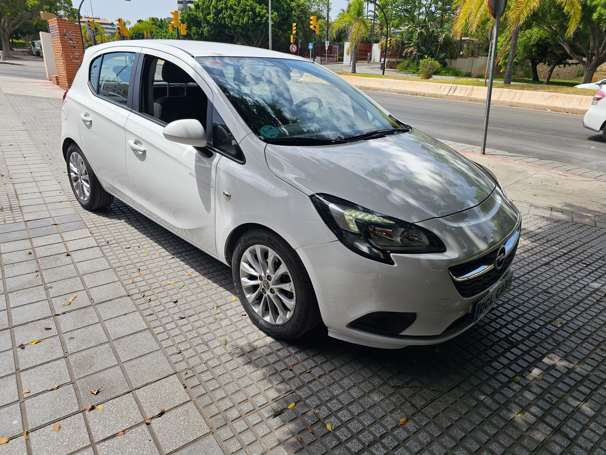 OPEL Corsa (1.4 Selective Pro 90) en Málaga