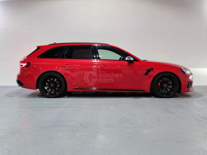 Foto del AUDI A4 RS4 Avant 2.9 TFSI quattro tiptronic