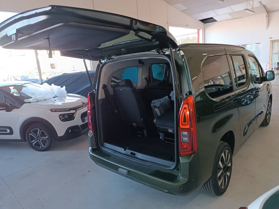 OPEL Combo (XL   130 Cv 1.5 Td S/S AT8 €6.4 ebis GS) en Alicante