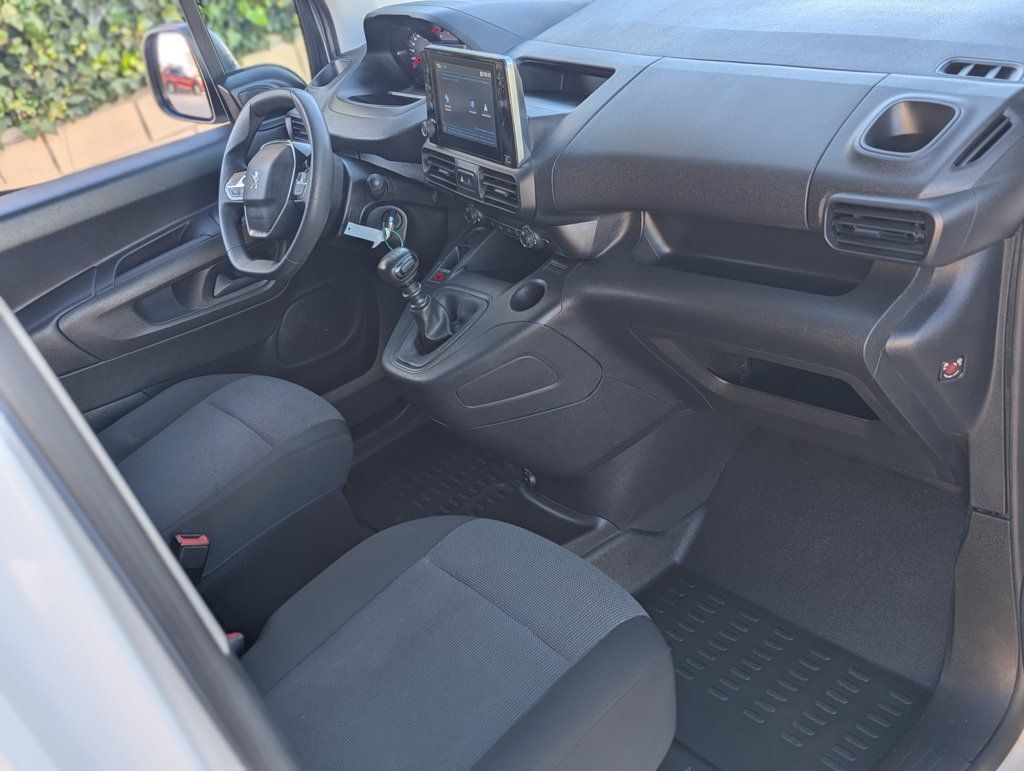Foto del PEUGEOT Partner 1.5BlueHDI Premium Standard 1000kg 100