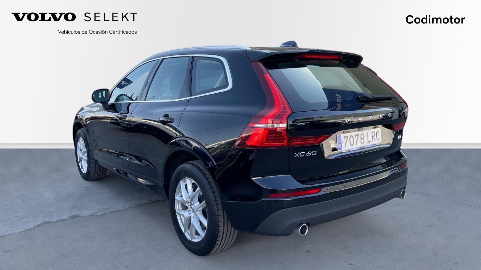 Foto del VOLVO XC60 B4 Momentum Pro FWD Aut.