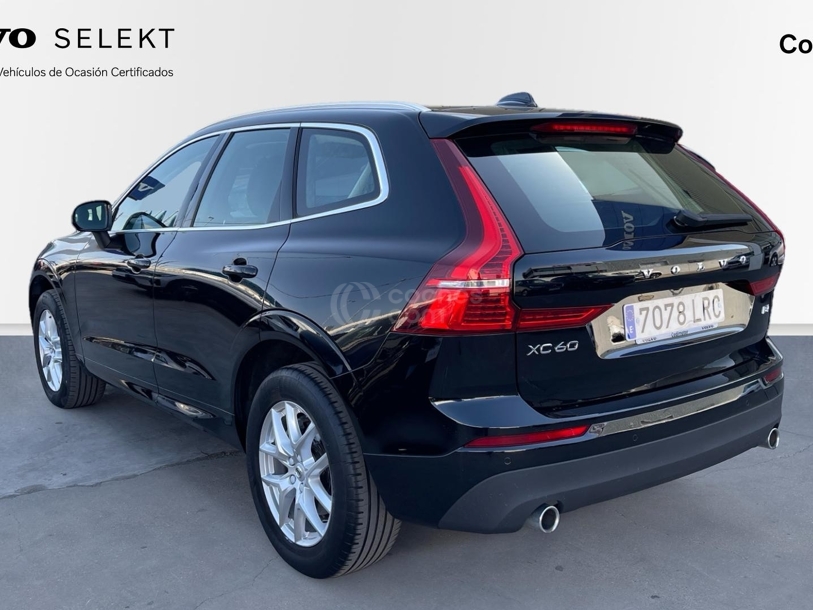 Foto del VOLVO XC60 B4 Momentum Pro FWD Aut.