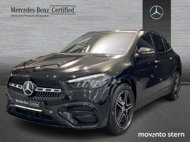 MERCEDES Clase GLA (200 D 110 kW (150 CV)) en Barcelona