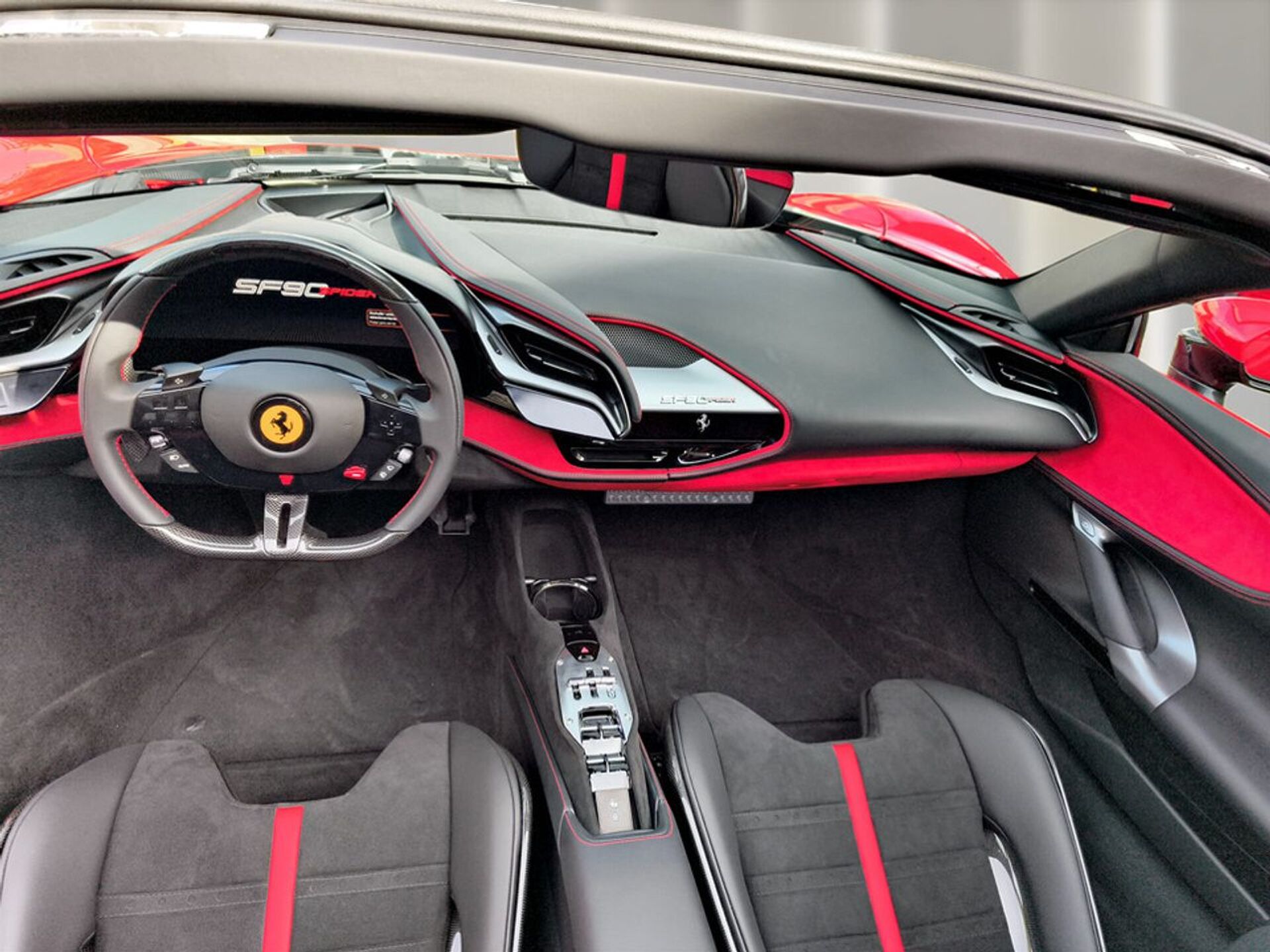 Imagen 3 de FERRARI SF90