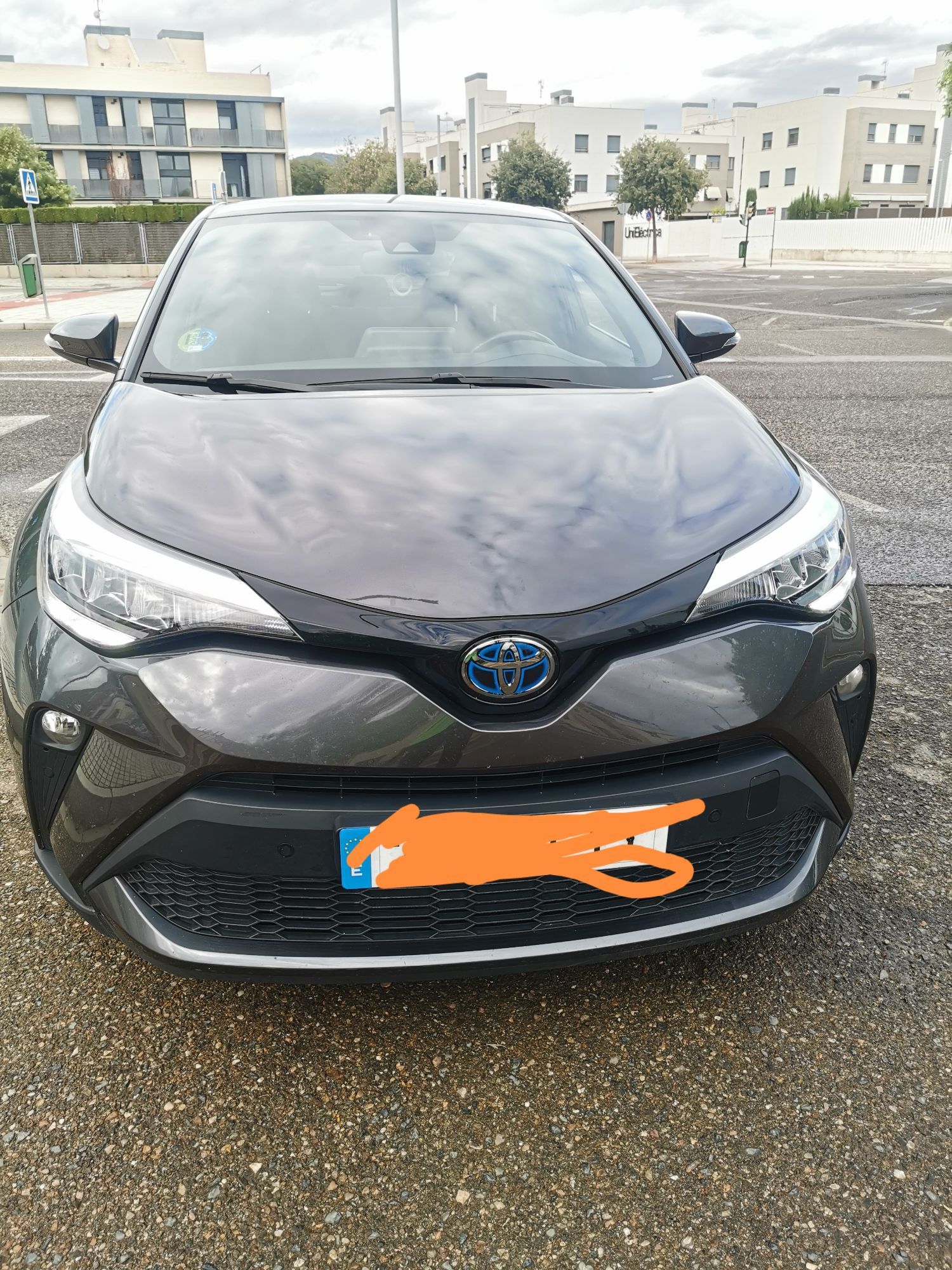 Foto del TOYOTA C-HR 180H Advance
