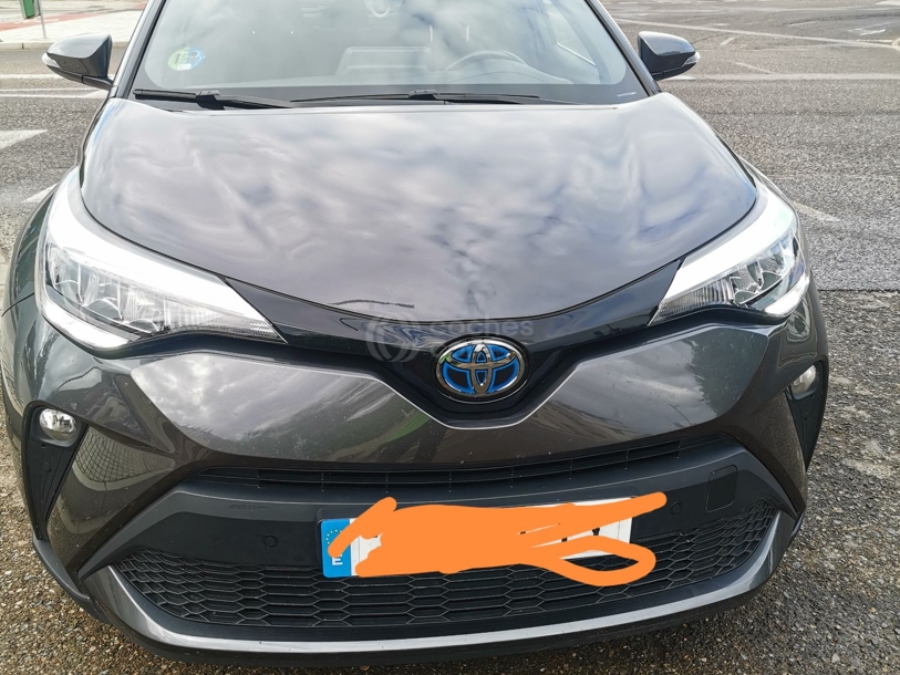 Foto del TOYOTA C-HR 180H Advance