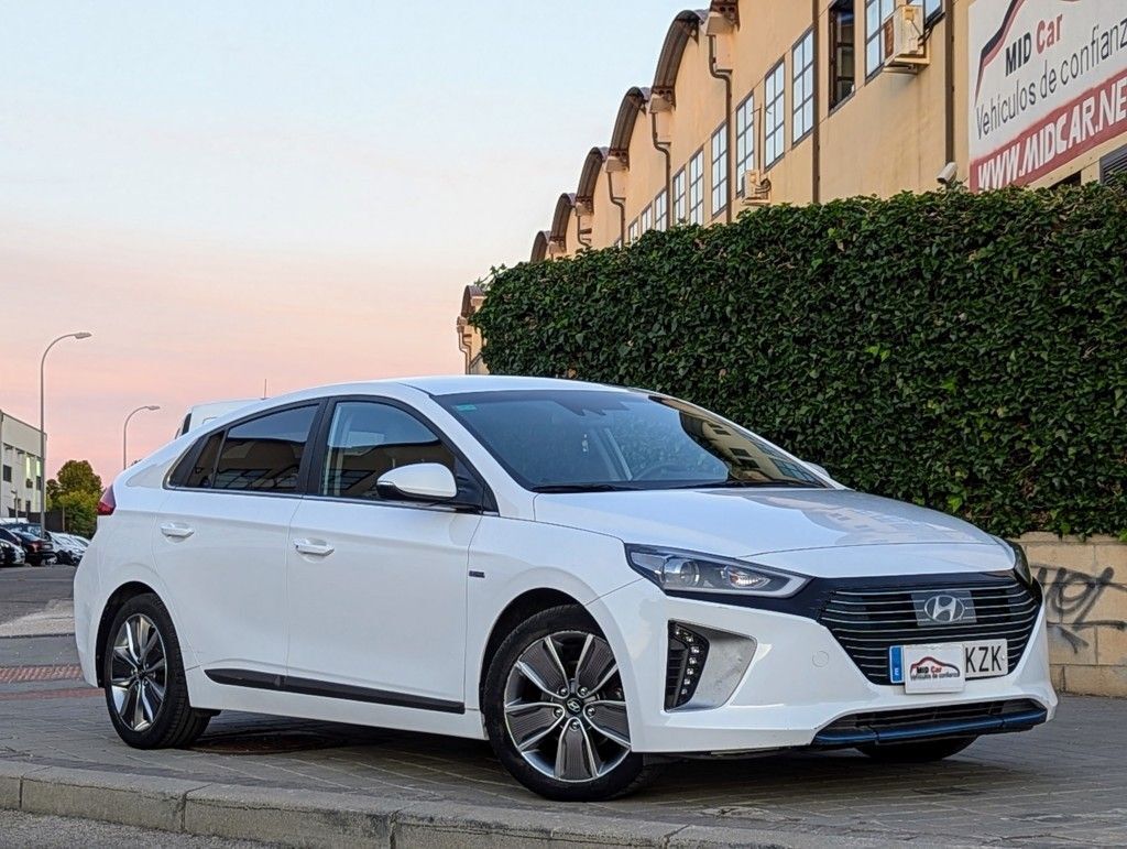 HYUNDAI Ioniq PHEV 1.6 GDI Tecno