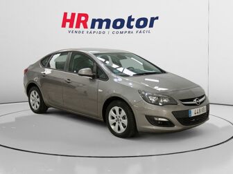 Imagen de OPEL Astra Sedán 1.4T GLP Elegance 140