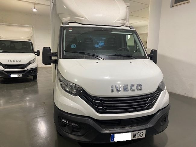 Foto del IVECO Daily Chasis Cabina 35C16 3750 160