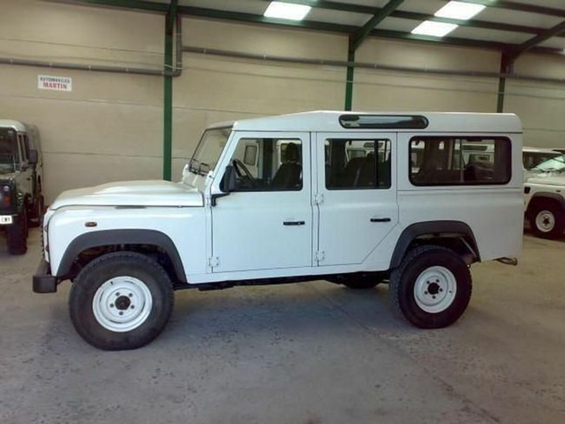 Imagen 3 de LAND ROVER Defender