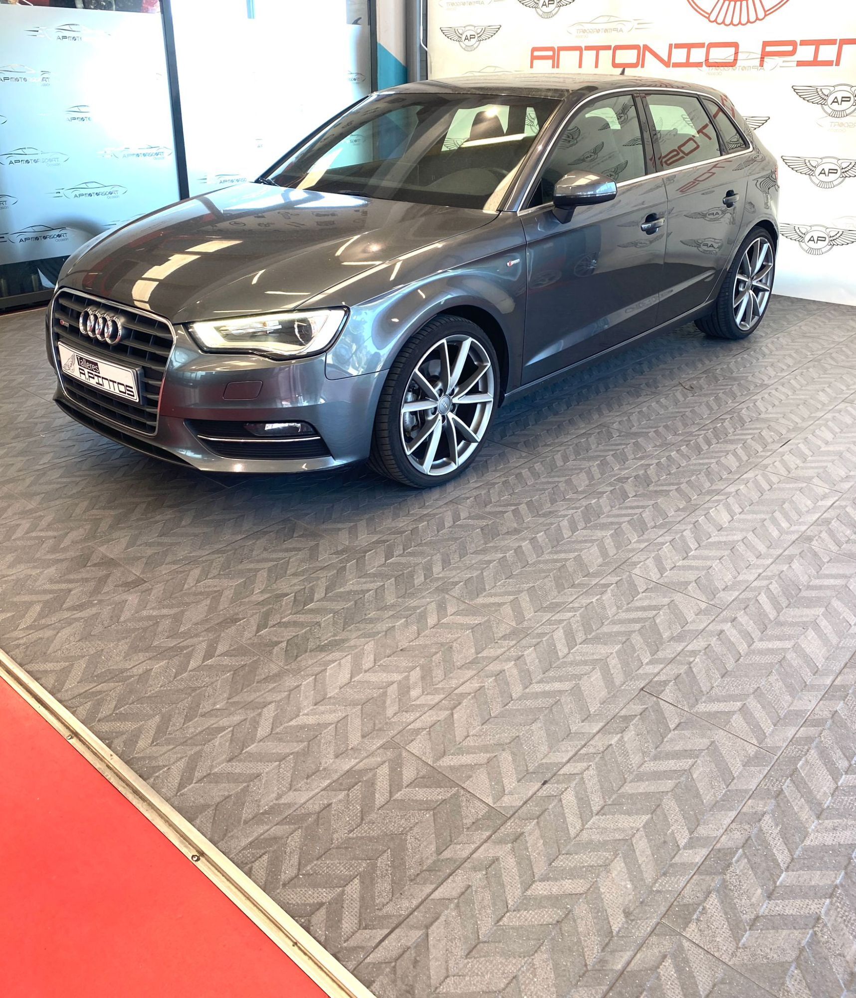 AUDI A3 (Sportback 2.0TDI CD S line edition 184) en Pontevedra