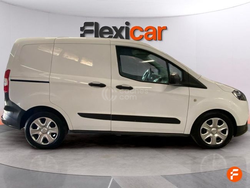 Foto del FORD Tourneo Courier 1.5TDCi Titanium 100