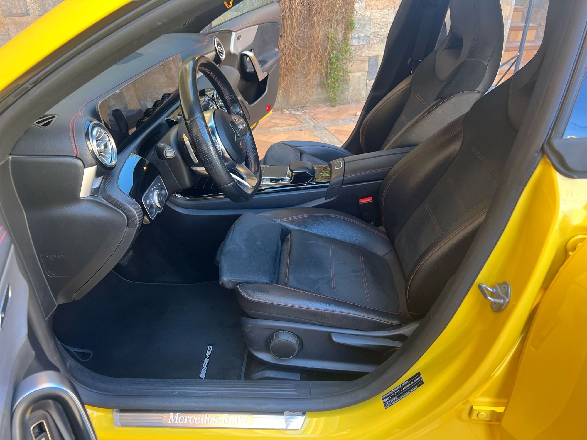 Foto del MERCEDES Clase CLA CLA 180 7G-DCT