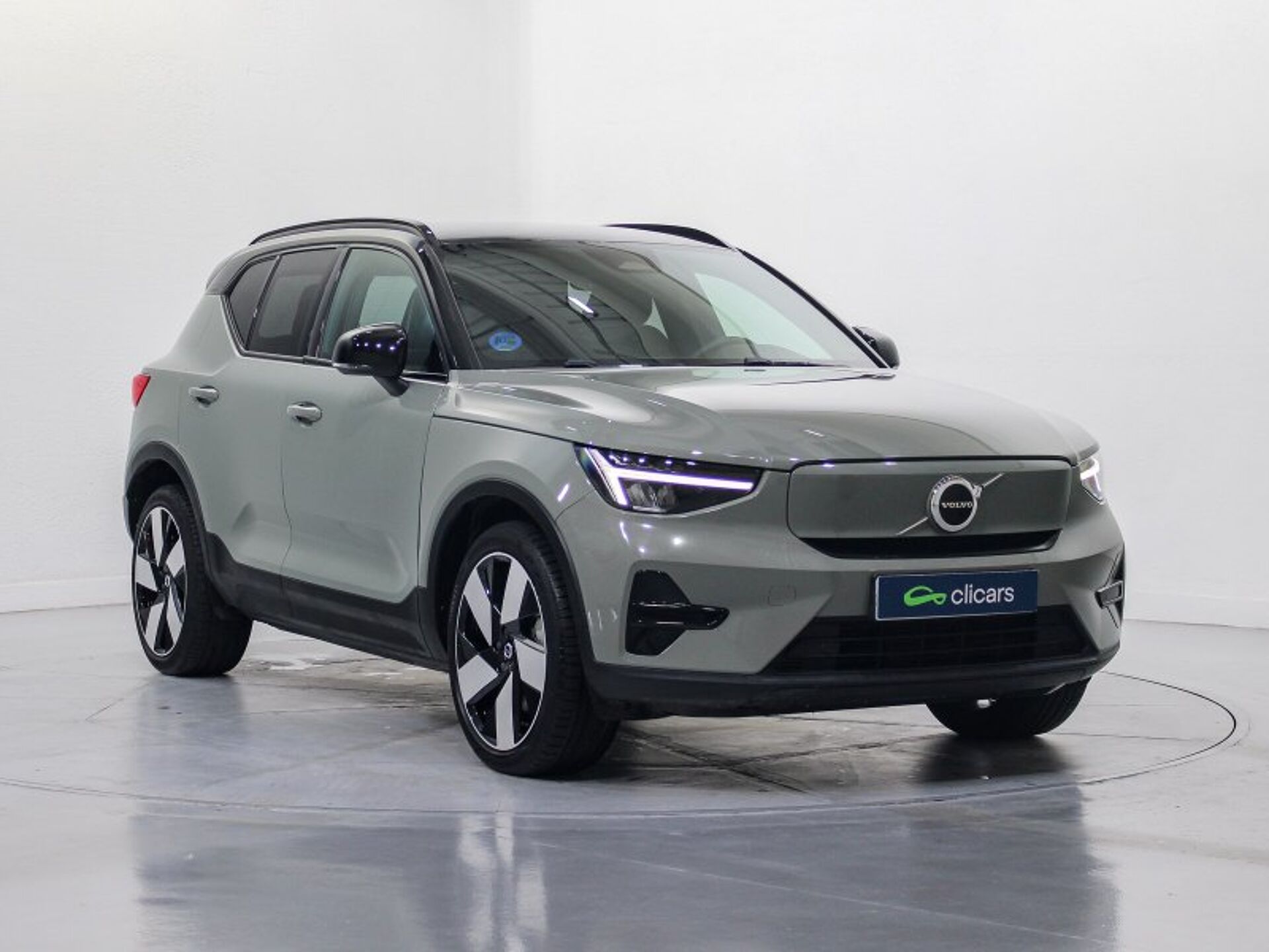 Imagen 3 de VOLVO XC40