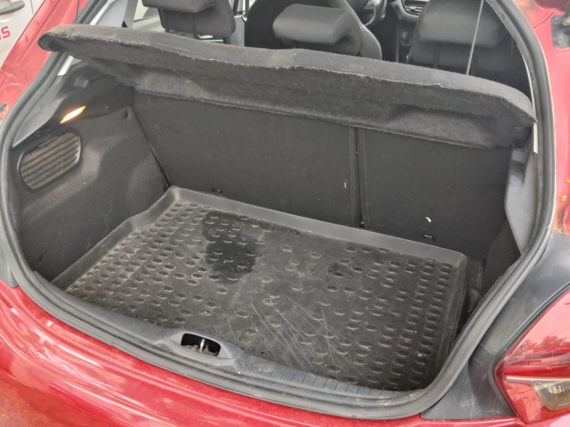 Imagen 2 de PEUGEOT 208