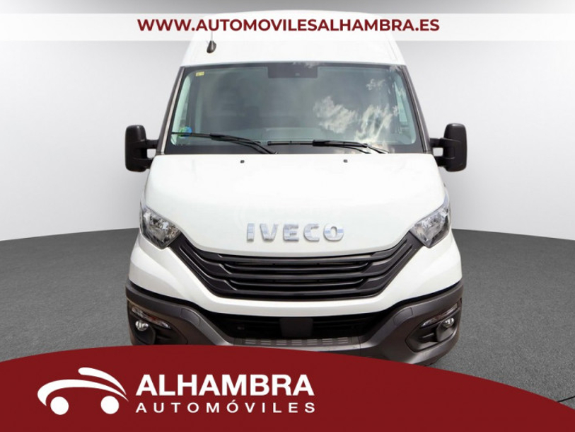 Foto del IVECO Daily Furgón 33S14 V 3520 H2 10.8 136