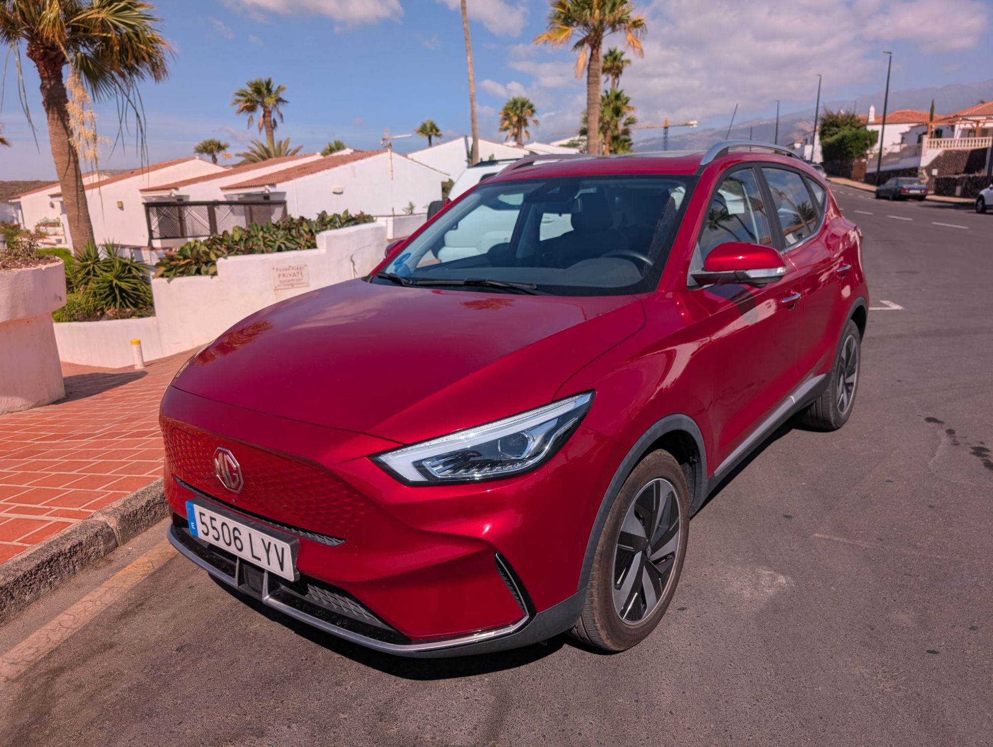 Foto del MG ZS Luxury 72kWh 115kW