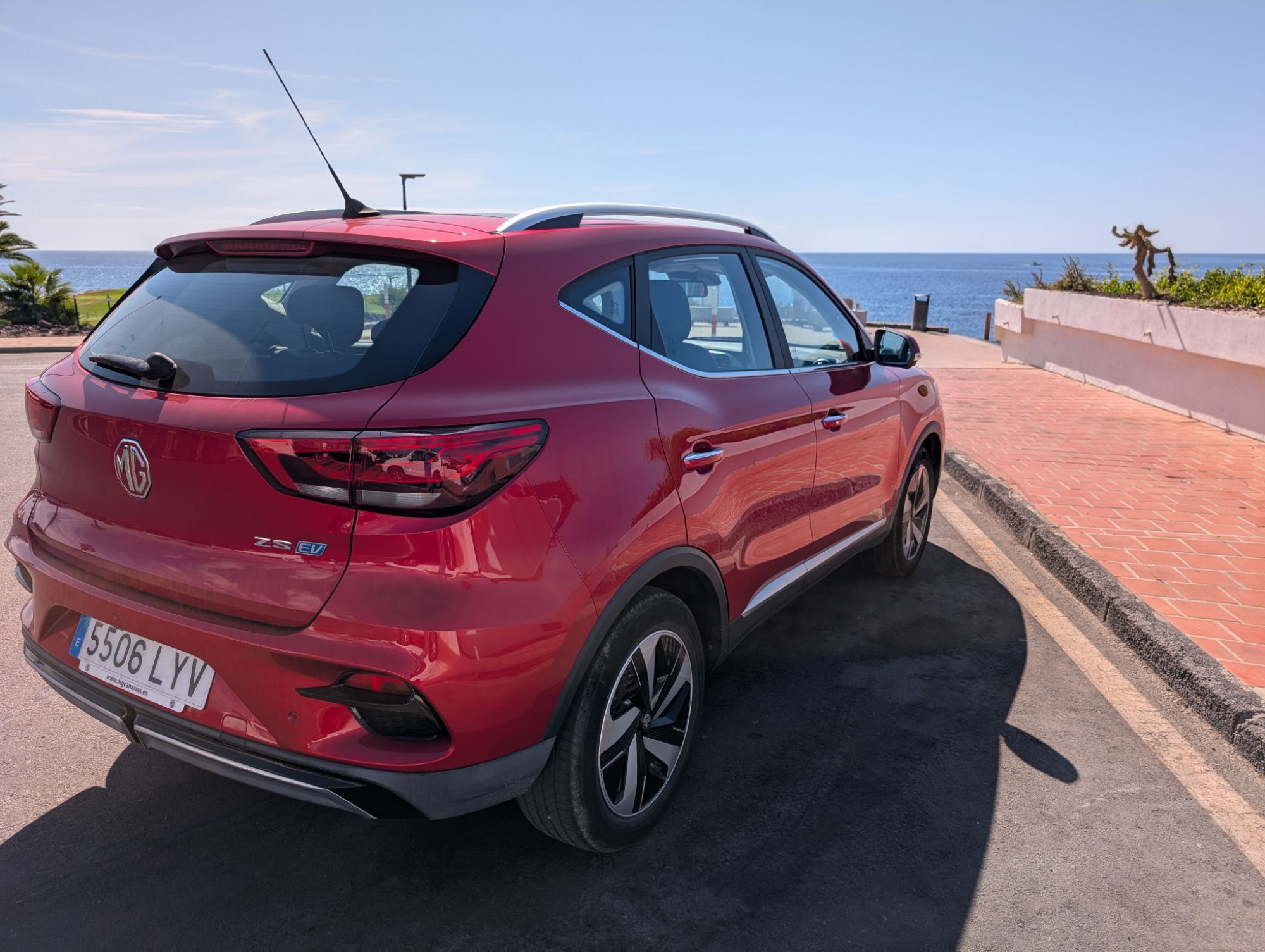 Foto del MG ZS Luxury 72kWh 115kW