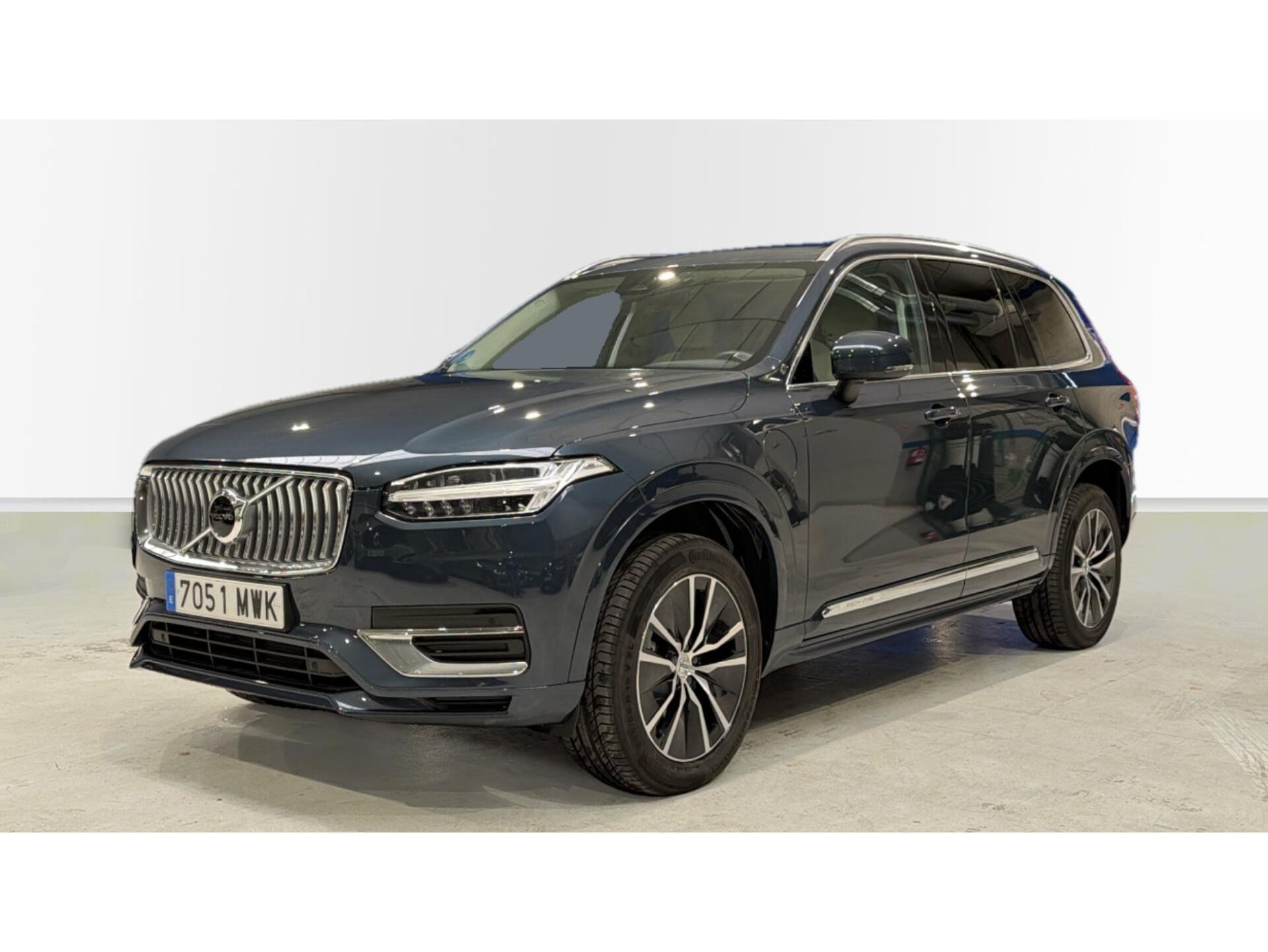 VOLVO XC90 (T8 Core Recharge AWD Auto 335 kW (455 CV)) en Madrid