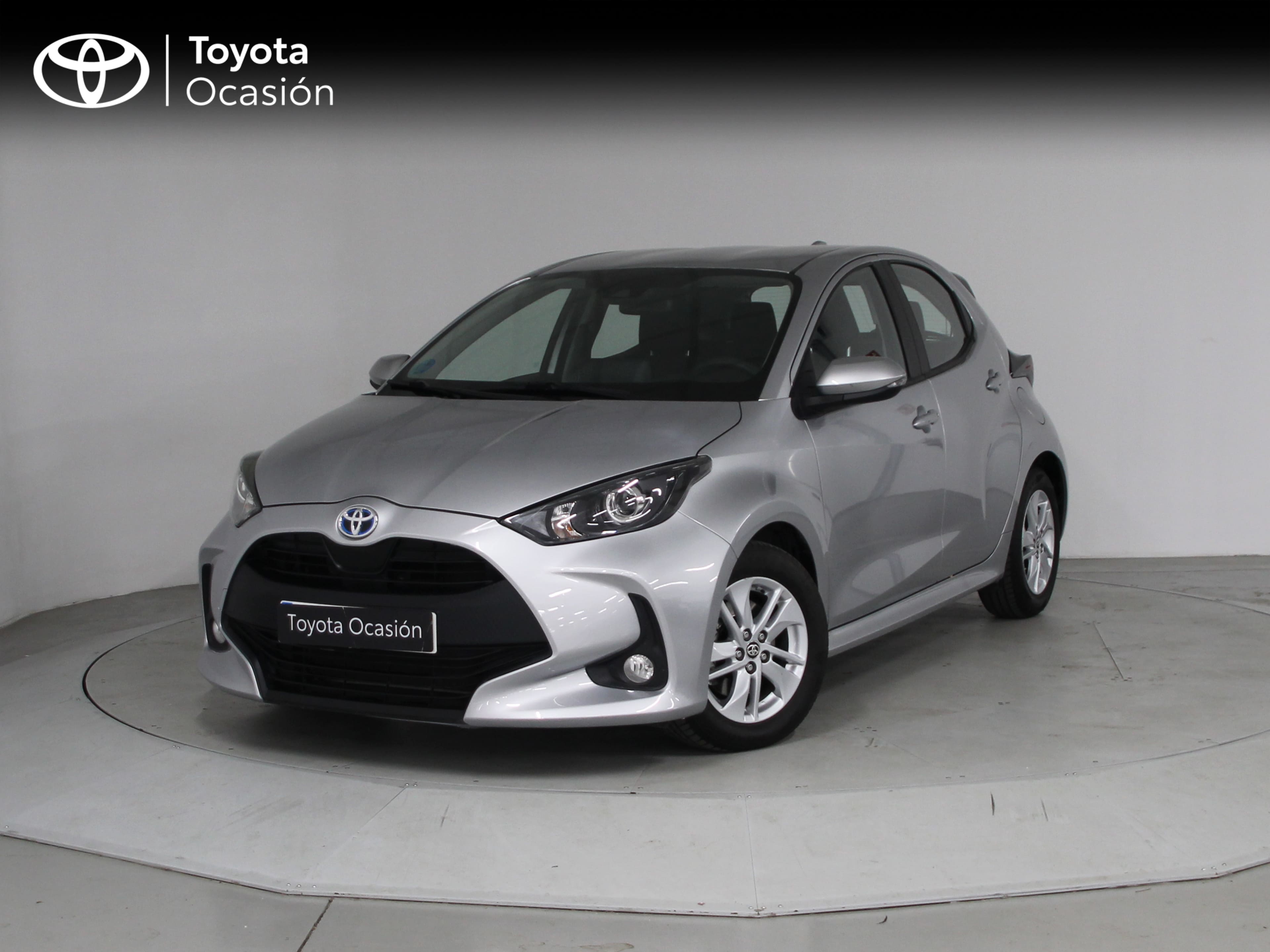 TOYOTA Yaris (1.5 120H Business Plus) en Barcelona