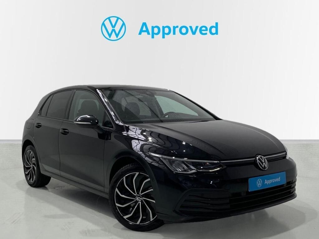 VOLKSWAGEN Golf (Life 1.5 TSI 96 kW (130 CV)) en Barcelona