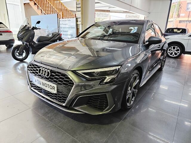 AUDI A3 (S line 35 TFSI 110 kW (150 CV) S tronic) en Barcelona