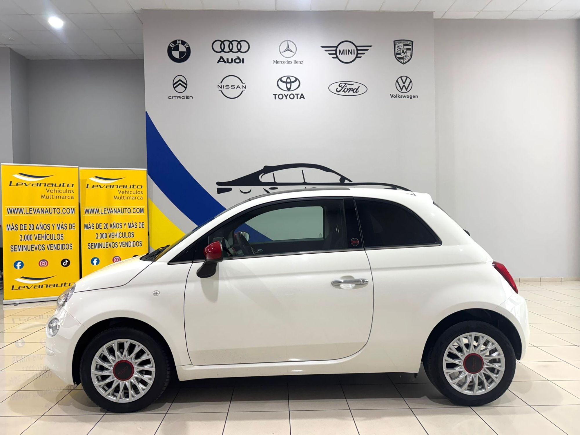 Foto del FIAT 500 1.0 Hybrid Red 52kW