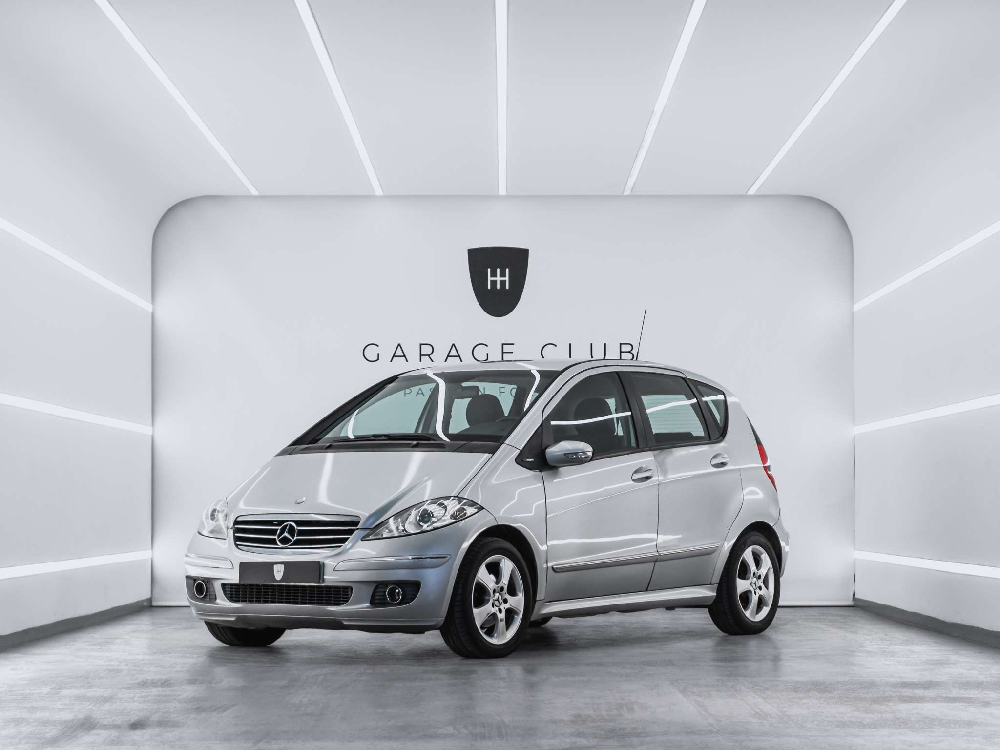 MERCEDES Clase A (A 150 Avantgarde) en Barcelona