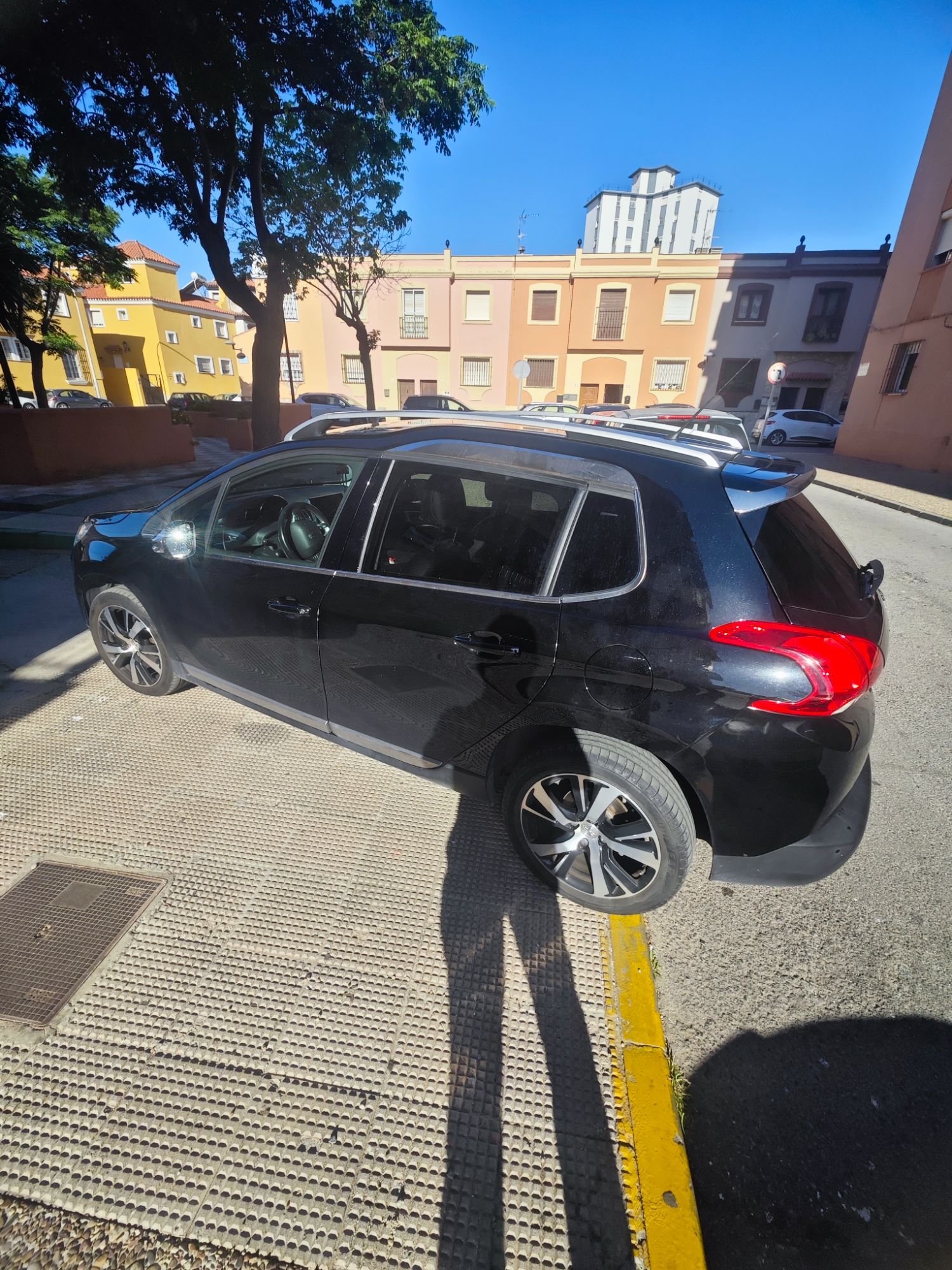 Foto del PEUGEOT 2008 1.6 e-HDI Allure