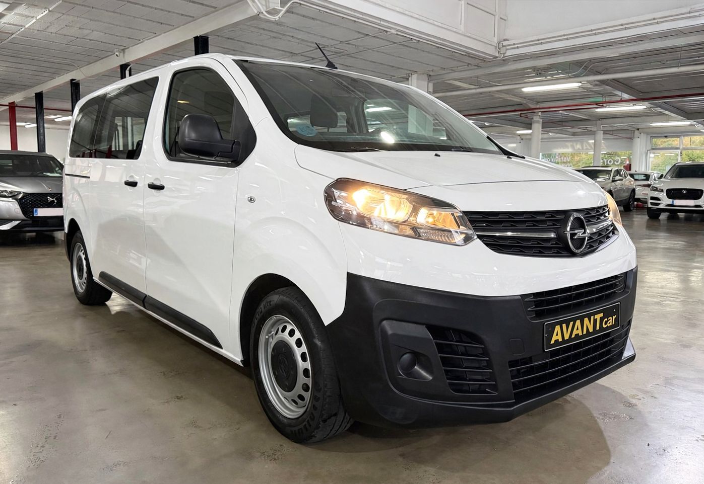 Foto del OPEL Vivaro DCb. 1.5D M Carga Standard Mampara Plegable Express 120
