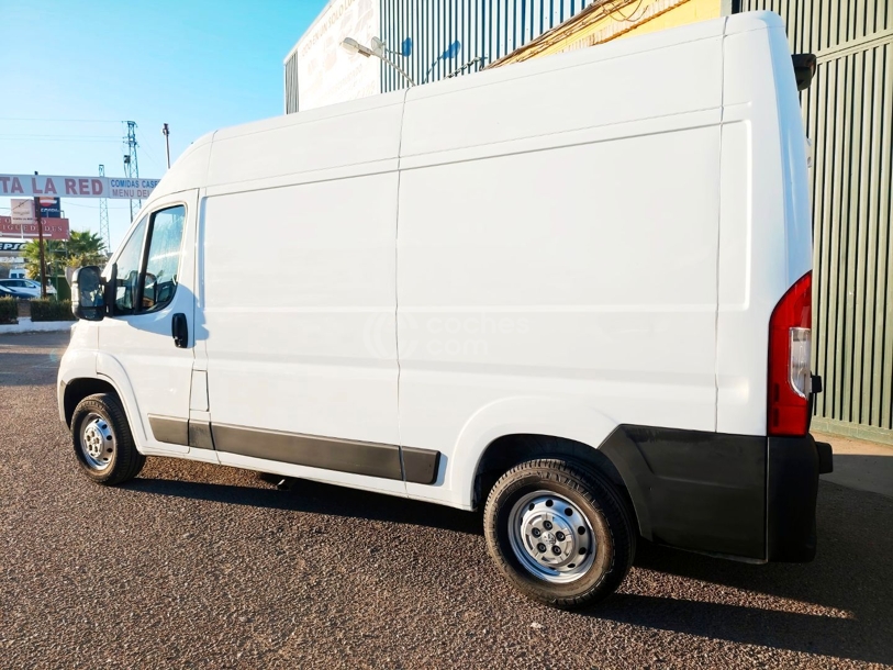 Foto del PEUGEOT Boxer Furgón 2.2BlueHDI 333 L2H2 S&S 140