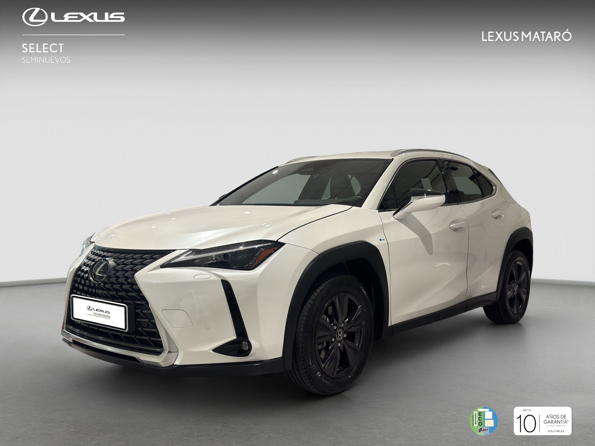 LEXUS UX (2.0 300H HEV UX PLUS 199 5P) en Barcelona