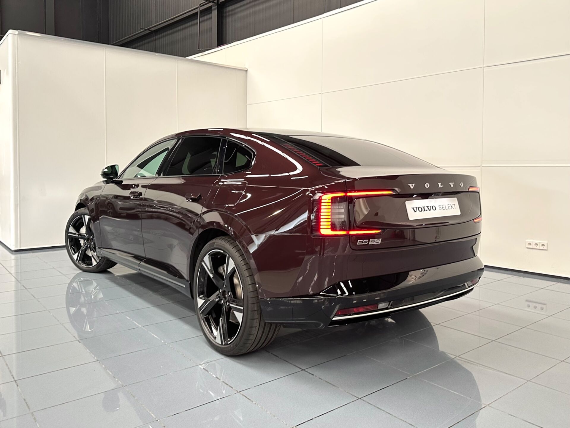 Imagen 3 de VOLVO ES90