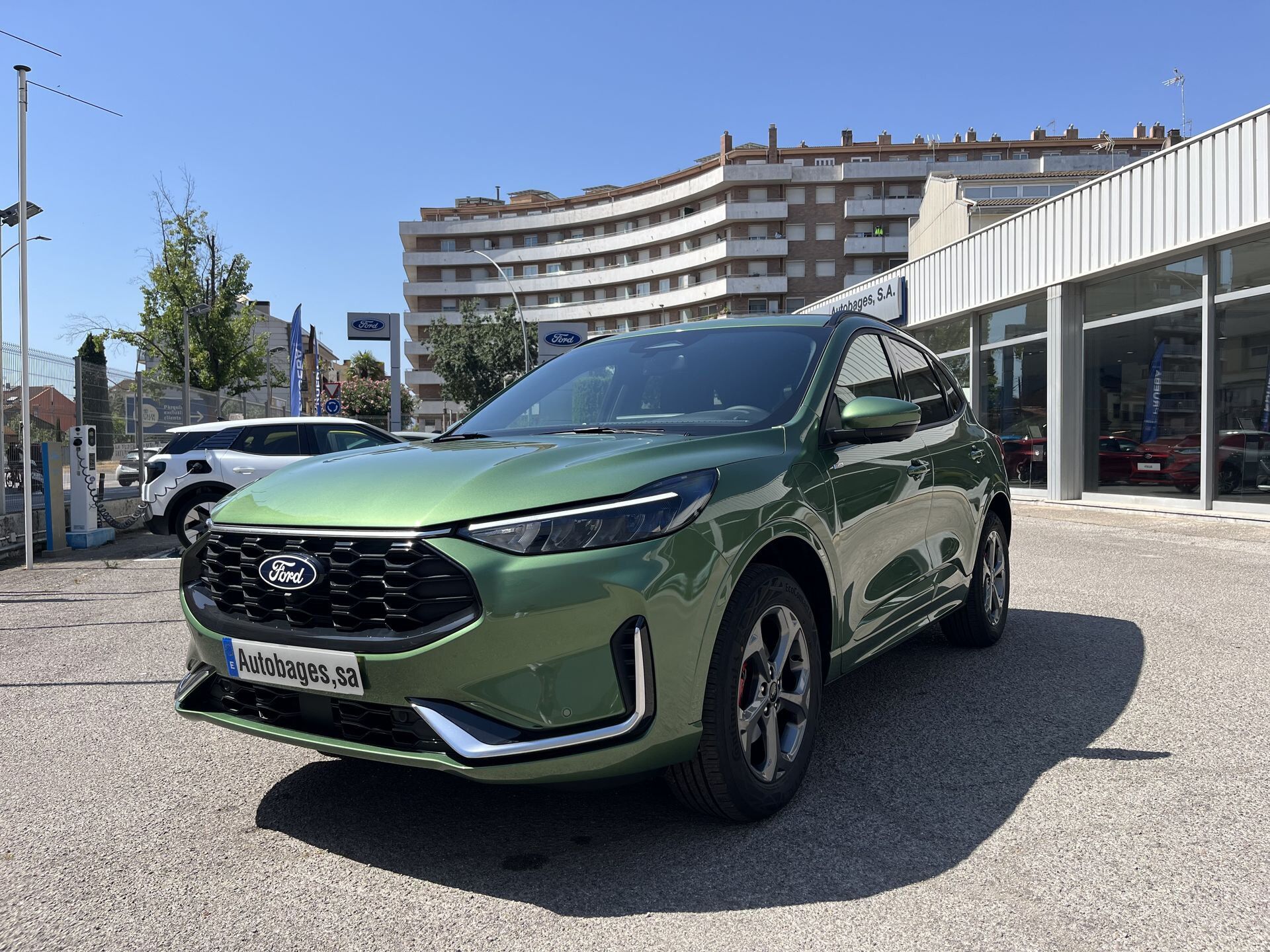 FORD Kuga (2.5 Duratec PHEV 243cv Auto ST-Line X) en Barcelona