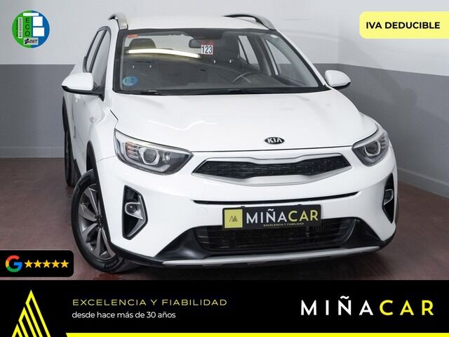KIA Stonic (1.0 T-GDi MHEV iMT Concept 74 kW (100 CV)) en Málaga