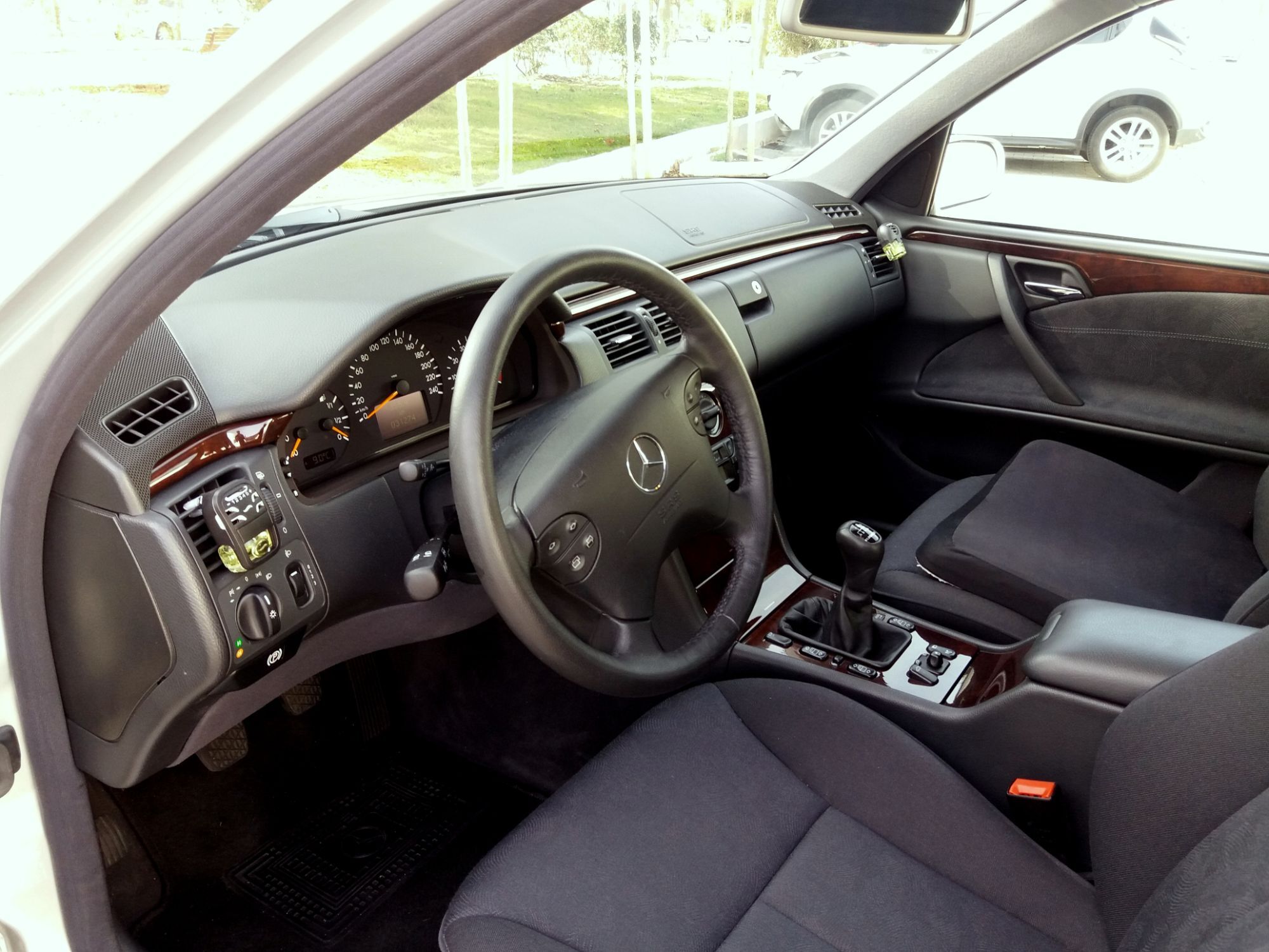 Foto del MERCEDES Clase E E 240 Elegance