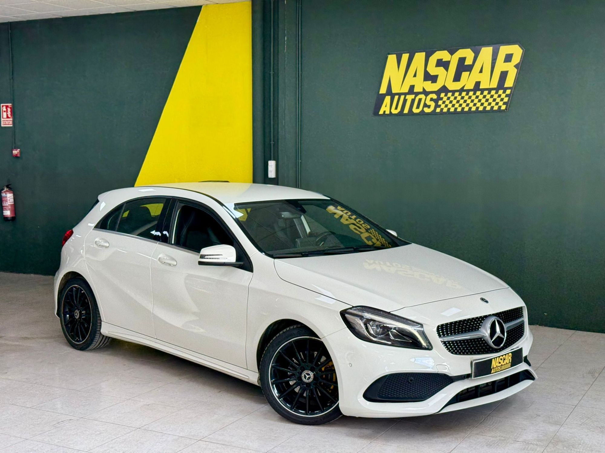 MERCEDES Clase A (A 200d 7G-DCT) en Valencia