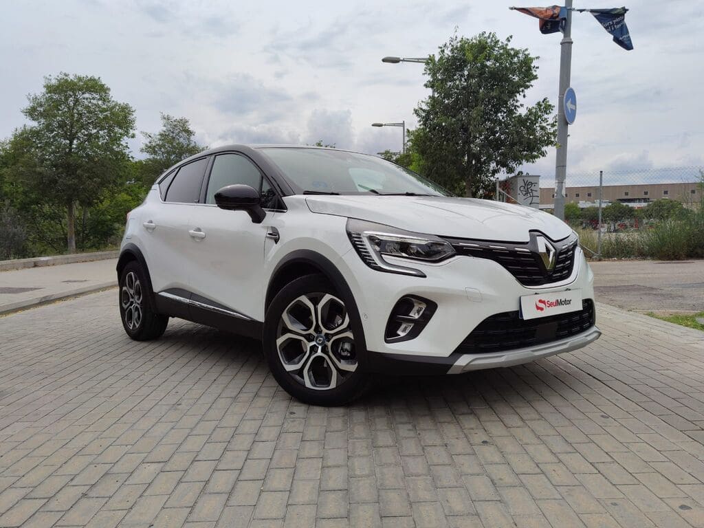 RENAULT Captur (E-TECH Híbrido Enchufable Zen 117kW) en Barcelona